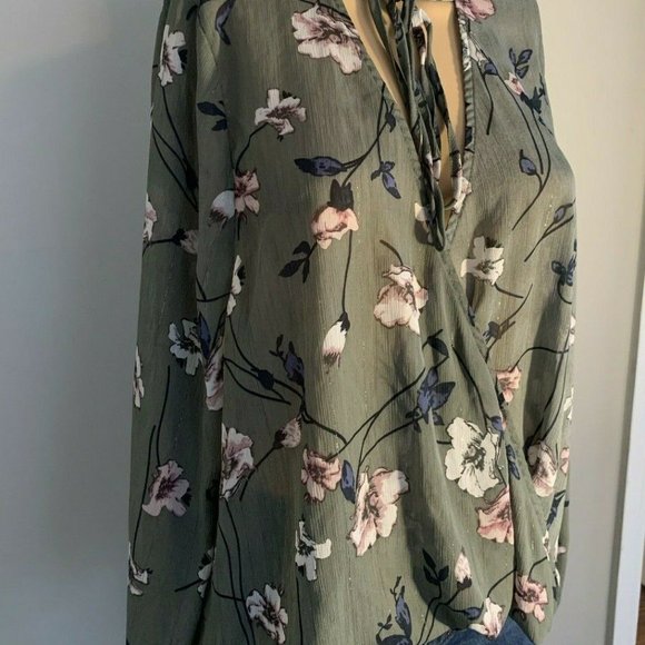 Juniors Top LELA SKY SZ SMALL Green Long Sleeves - Picture 4 of 10